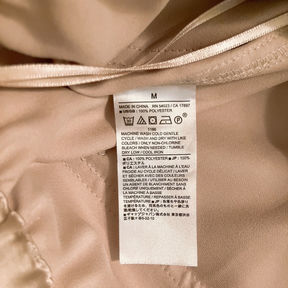 Banana Republic Satin Cargo Jogger Medium Gold Beige NWOT 27’inseam High Rise - Picture 8 of 11